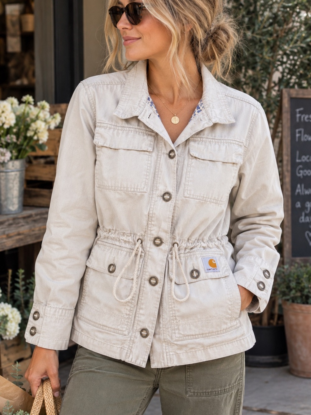 Carhartt medium cream floral women’s cute button zip utility field jacket coat